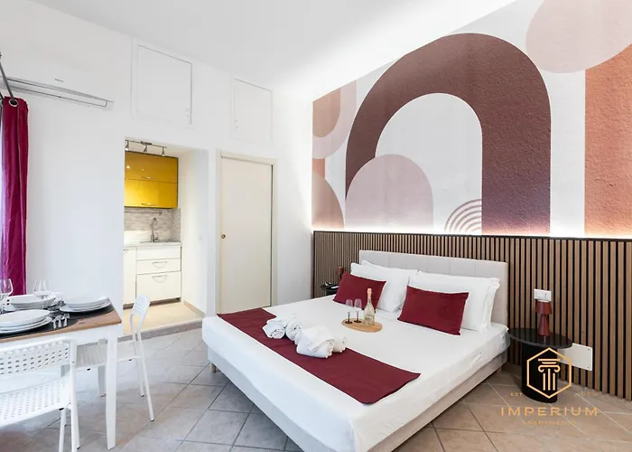 Appartamento Historic Center Loft - 5min To Colosseum, 300mt To Metro, Pvt Balcony, A-c