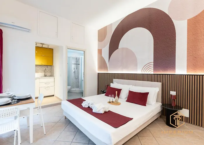 Historic Center Loft - 5min To Colosseum, 300mt To Metro, Pvt Balcony, A-c Roma
