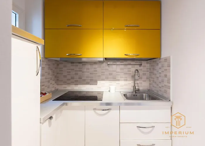 Historic Center Loft - 5min To Colosseum, 300mt To Metro, Pvt Balcony, A-c * Roma
