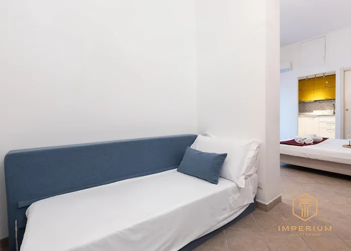 Appartamento Historic Center Loft - 5min To Colosseum, 300mt To Metro, Pvt Balcony, A-c *