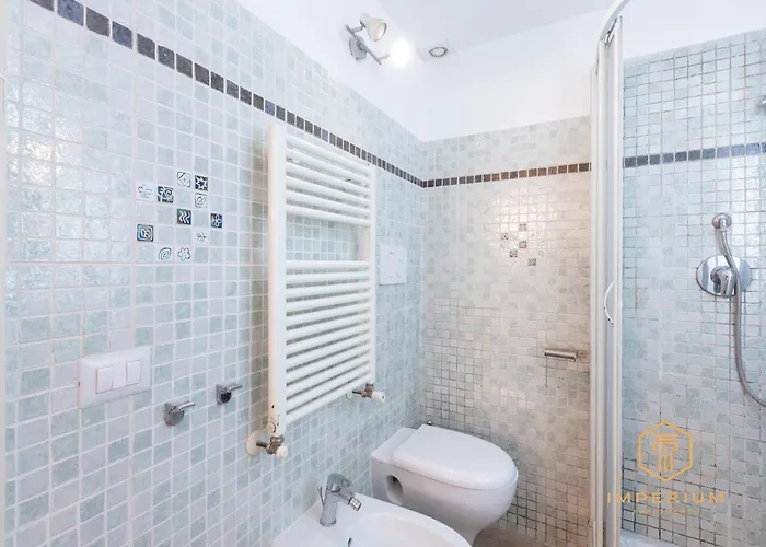 Appartamento Historic Center Loft - 5min To Colosseum, 300mt To Metro, Pvt Balcony, A-c Roma