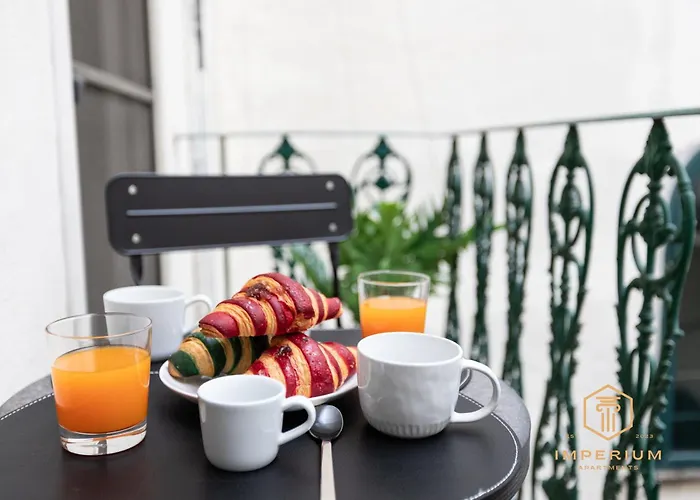 Appartamento Historic Center Loft - 5min To Colosseum, 300mt To Metro, Pvt Balcony, A-c Roma
