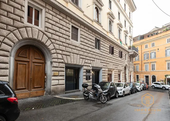 Historic Center Loft - 5min To Colosseum, 300mt To Metro, Pvt Balcony, A-c Roma