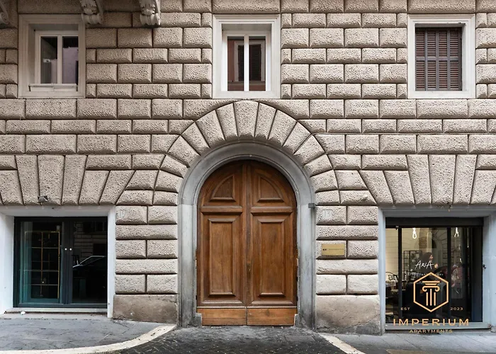 Historic Center Loft - 5min To Colosseum, 300mt To Metro, Pvt Balcony, A-c * Roma
